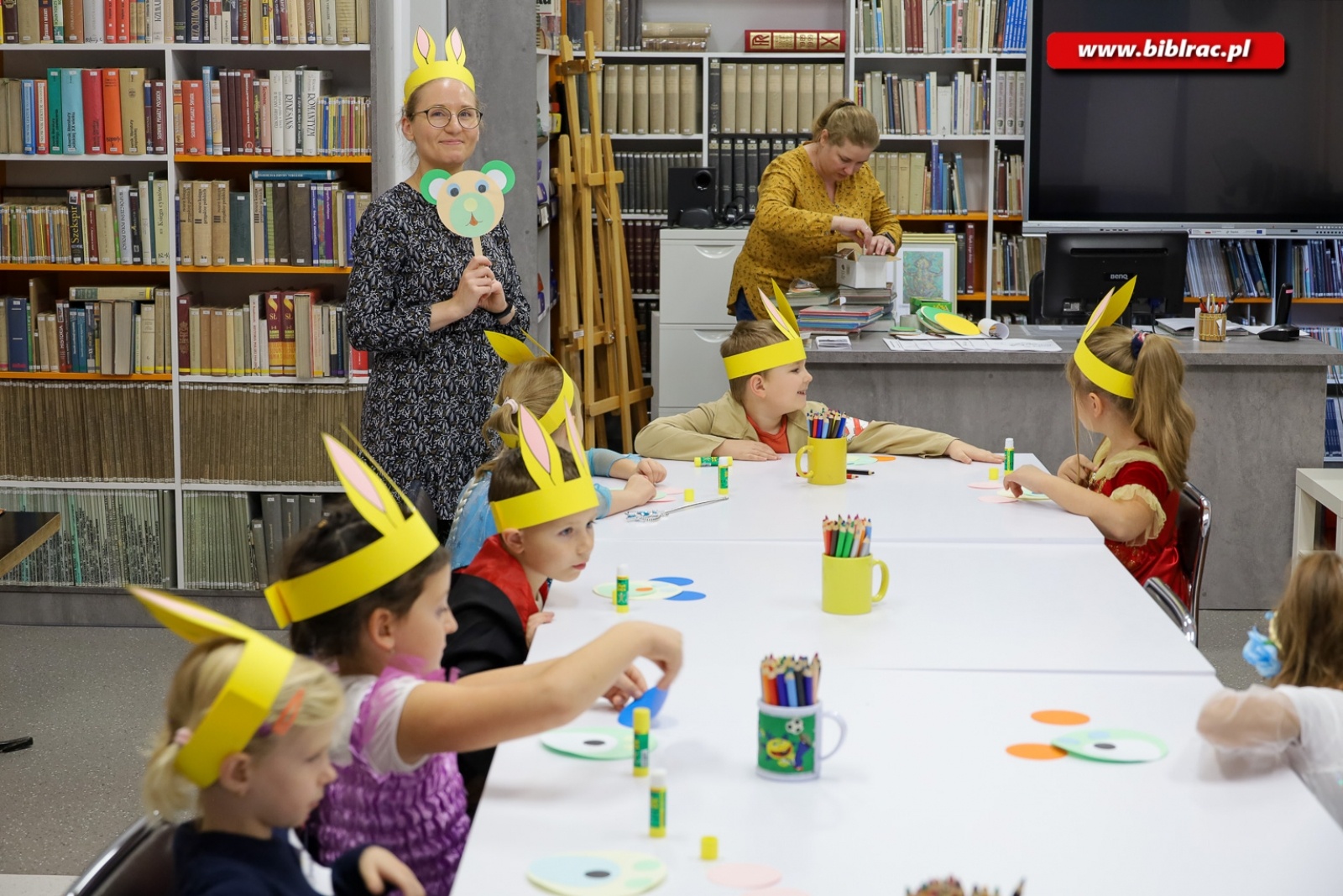 Zdjęcie w galerii na portalu naszraciborz.pl: Stumilowy Las wyrósł w bibliotece. Za nami Urodziny Kubusia Puchatka wiadomości z regionu