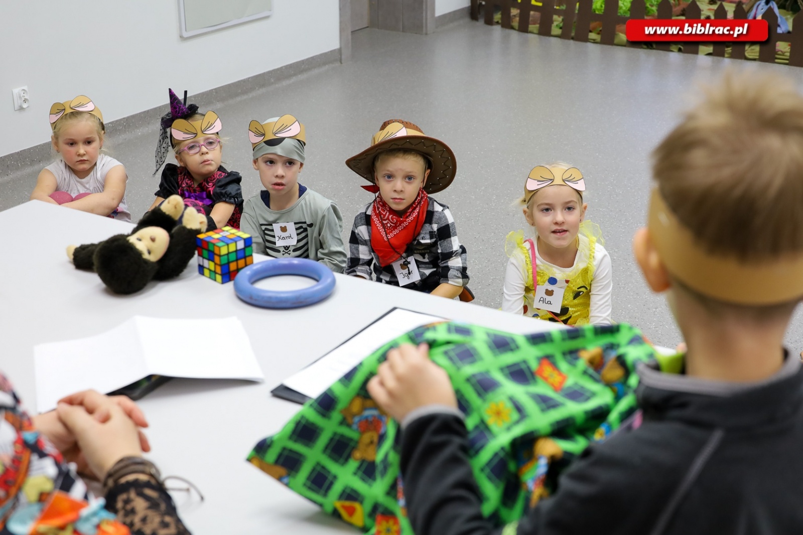 Zdjęcie w galerii na portalu naszraciborz.pl: Stumilowy Las wyrósł w bibliotece. Za nami Urodziny Kubusia Puchatka wiadomości z regionu