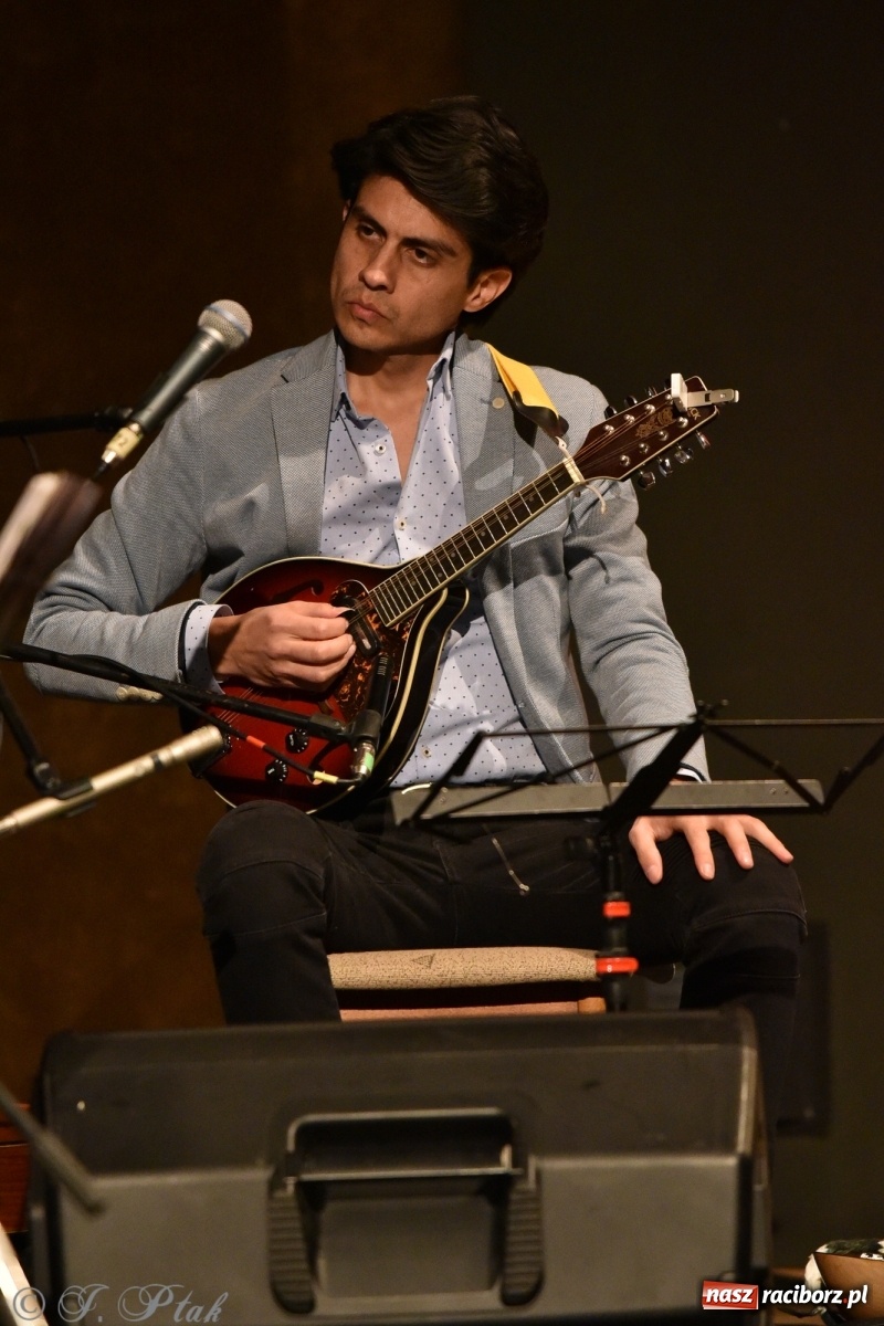 Zdjęcie w galerii na portalu naszraciborz.pl: Muzyczna sjesta zawitała do Raciborza wiadomości z regionu