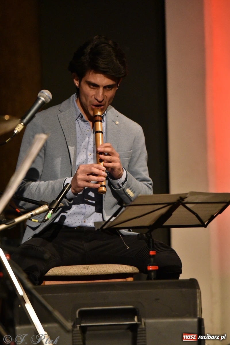 Zdjęcie w galerii na portalu naszraciborz.pl: Muzyczna sjesta zawitała do Raciborza wiadomości z regionu