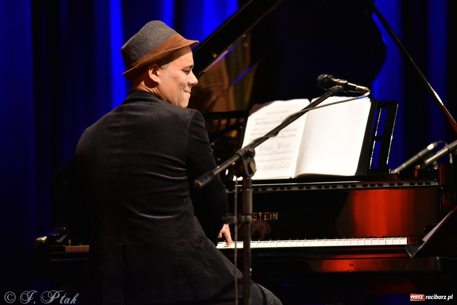 Zdjęcie w galerii na portalu naszraciborz.pl: Muzyczna sjesta zawitała do Raciborza wiadomości z regionu