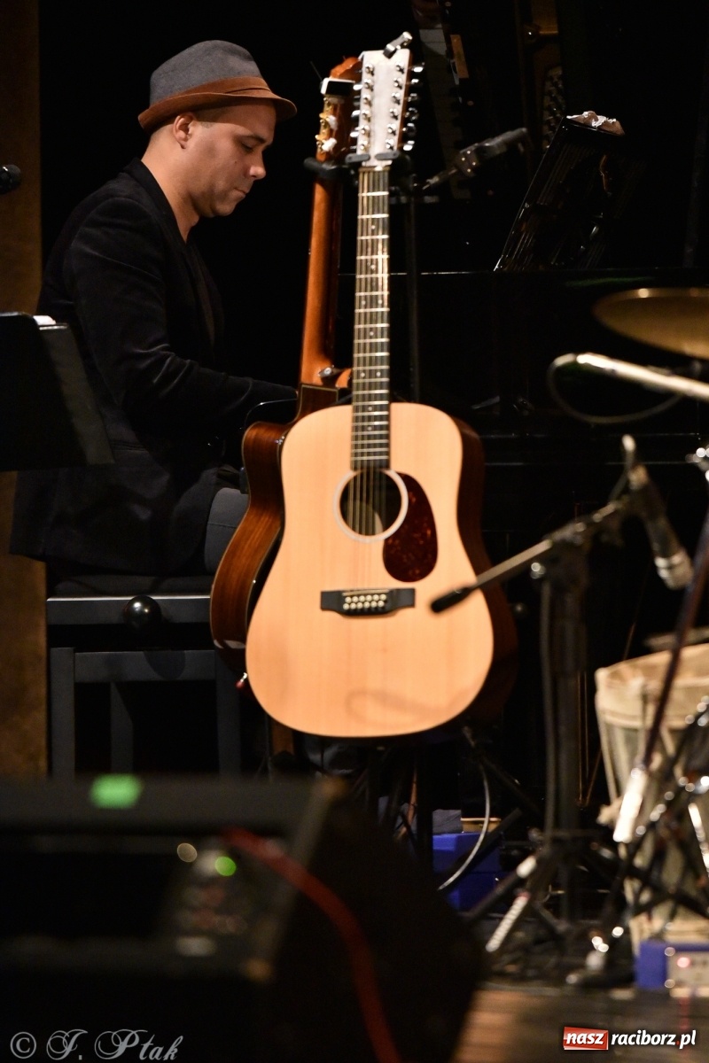 Zdjęcie w galerii na portalu naszraciborz.pl: Muzyczna sjesta zawitała do Raciborza wiadomości z regionu