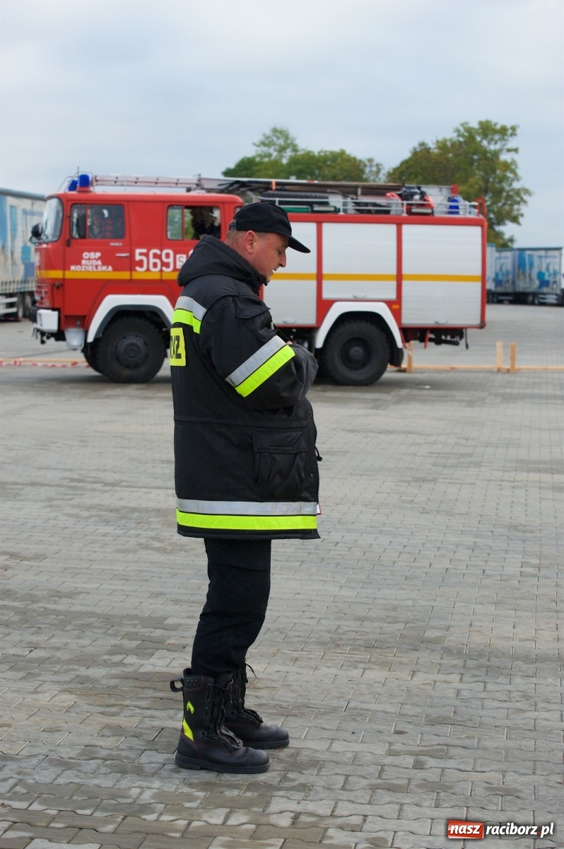 Zdjęcie w galerii na portalu naszraciborz.pl: Trzy scenariusze strażackich ćwiczeń w Eko-Oknach [FOTO i WIDEO] wiadomości z regionu