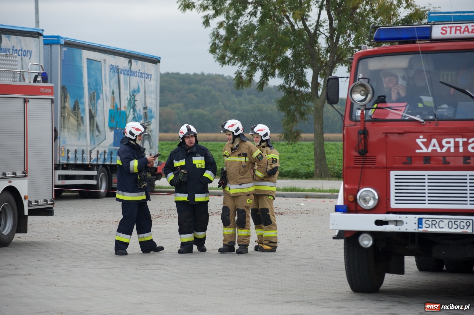 Zdjęcie w galerii na portalu naszraciborz.pl: Trzy scenariusze strażackich ćwiczeń w Eko-Oknach [FOTO i WIDEO] wiadomości z regionu