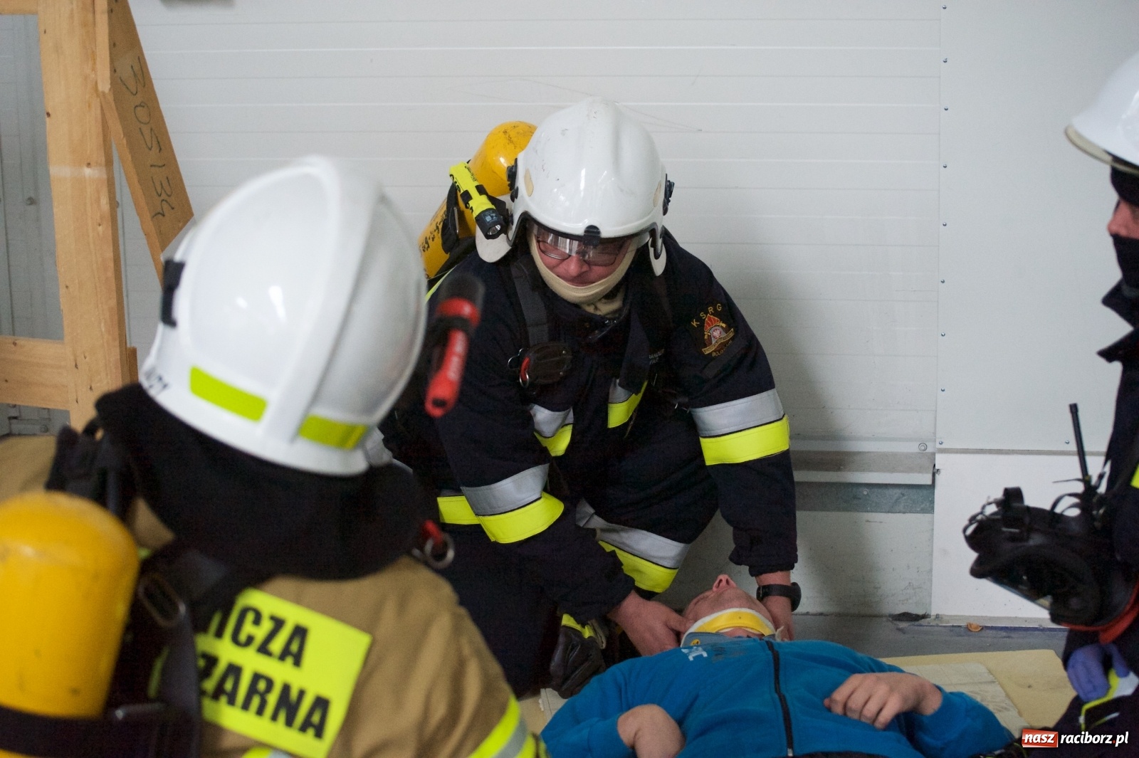 Zdjęcie w galerii na portalu naszraciborz.pl: Trzy scenariusze strażackich ćwiczeń w Eko-Oknach [FOTO i WIDEO] wiadomości z regionu