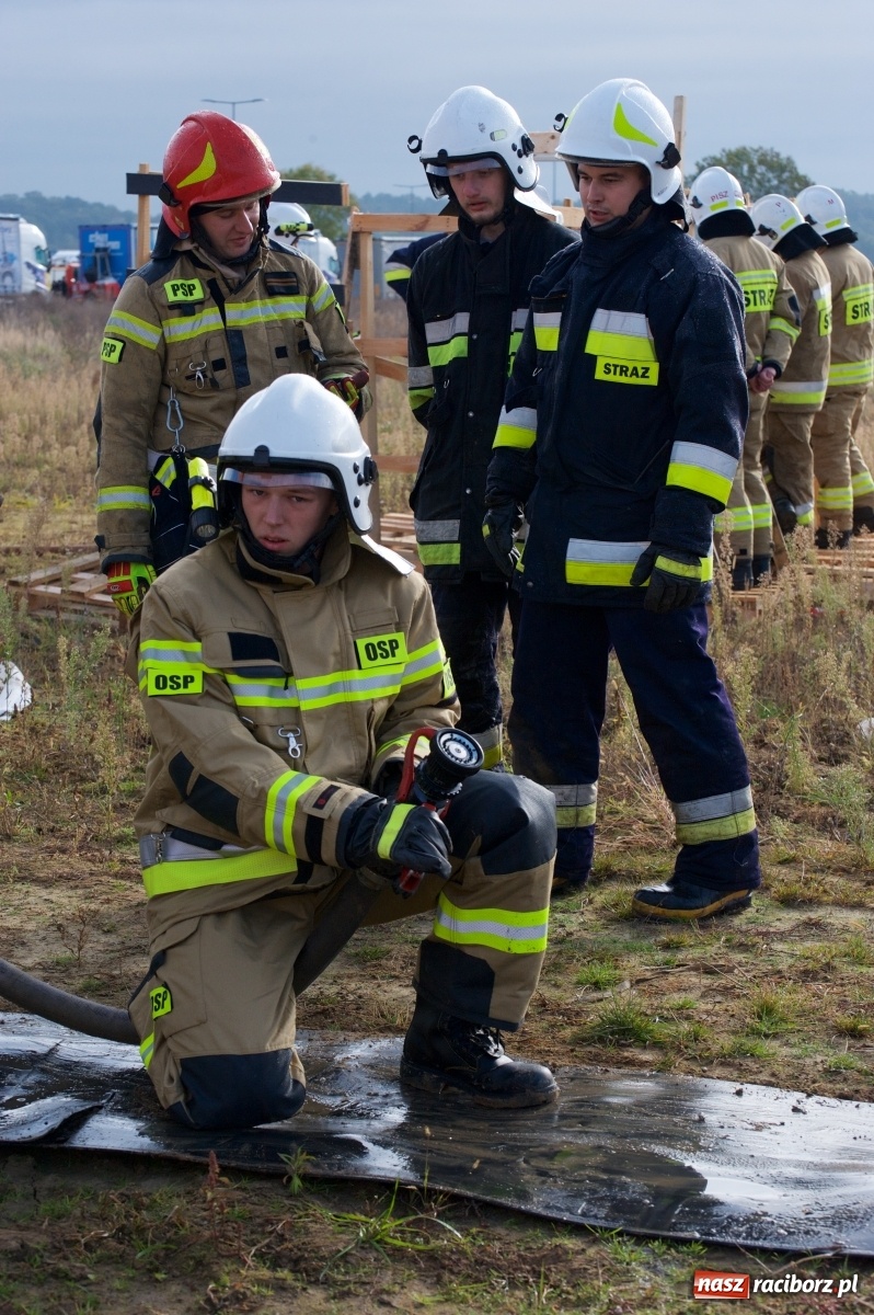 Zdjęcie w galerii na portalu naszraciborz.pl: Trzy scenariusze strażackich ćwiczeń w Eko-Oknach [FOTO i WIDEO] wiadomości z regionu