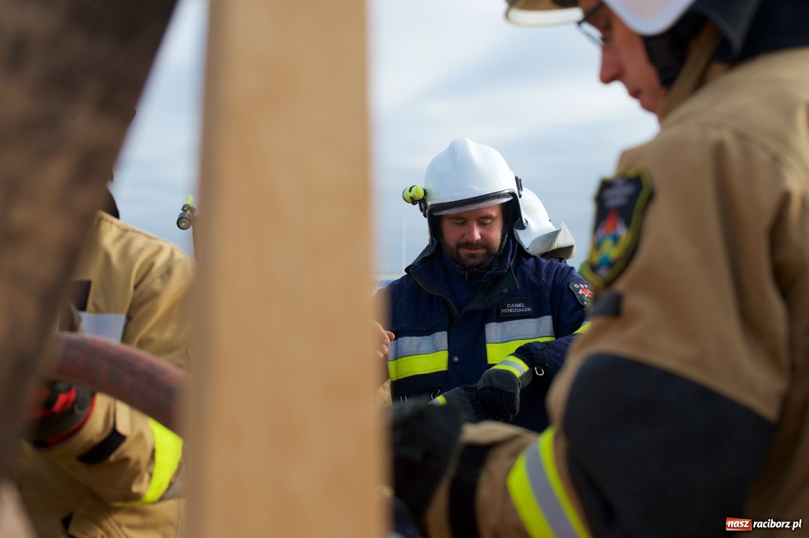 Zdjęcie w galerii na portalu naszraciborz.pl: Trzy scenariusze strażackich ćwiczeń w Eko-Oknach [FOTO i WIDEO] wiadomości z regionu