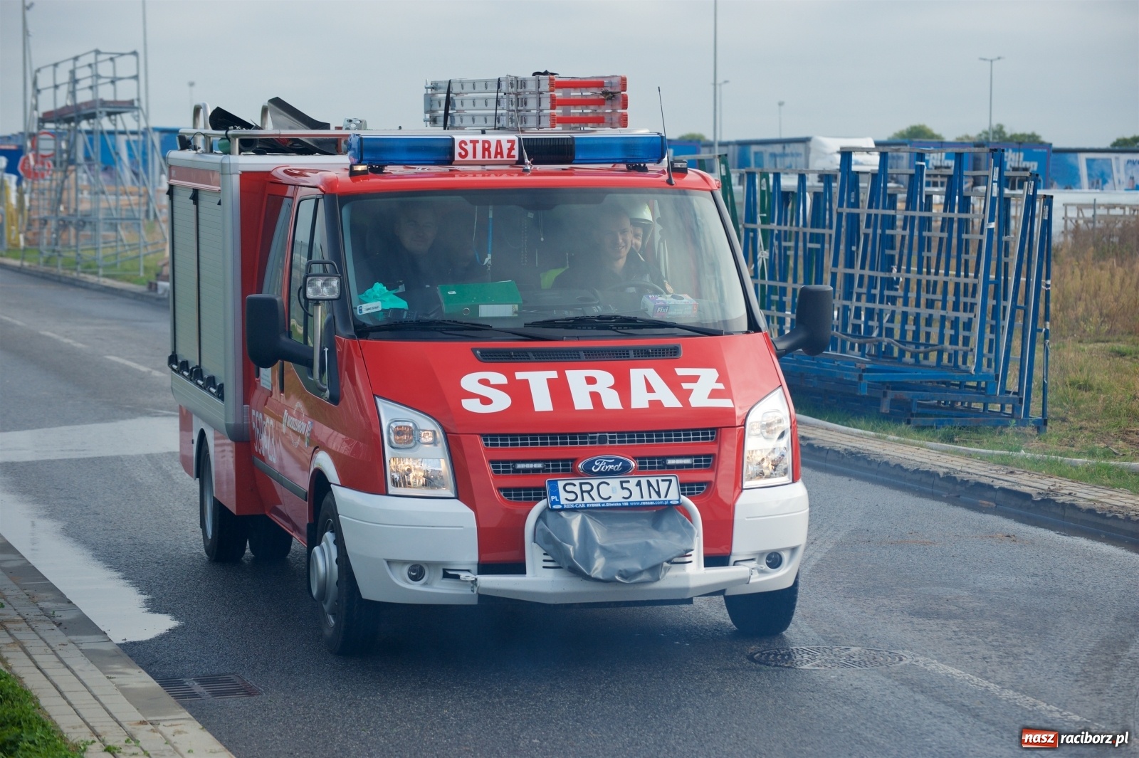 Zdjęcie w galerii na portalu naszraciborz.pl: Trzy scenariusze strażackich ćwiczeń w Eko-Oknach [FOTO i WIDEO] wiadomości z regionu
