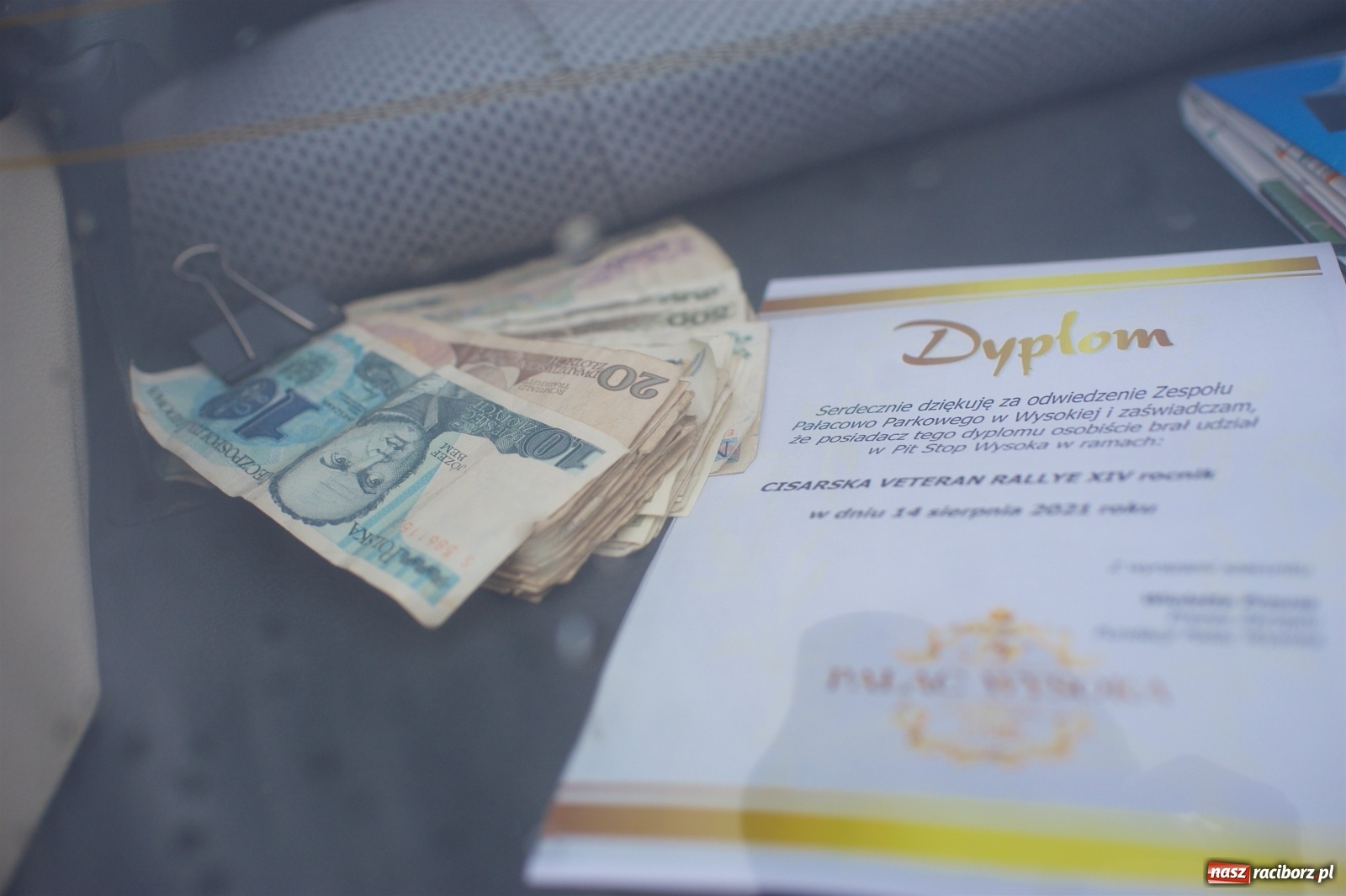 Zdjęcie w galerii na portalu naszraciborz.pl: Amerykański krążownik szos na zlocie w Zabełkowie [FOTO i WIDEO] wiadomości z regionu