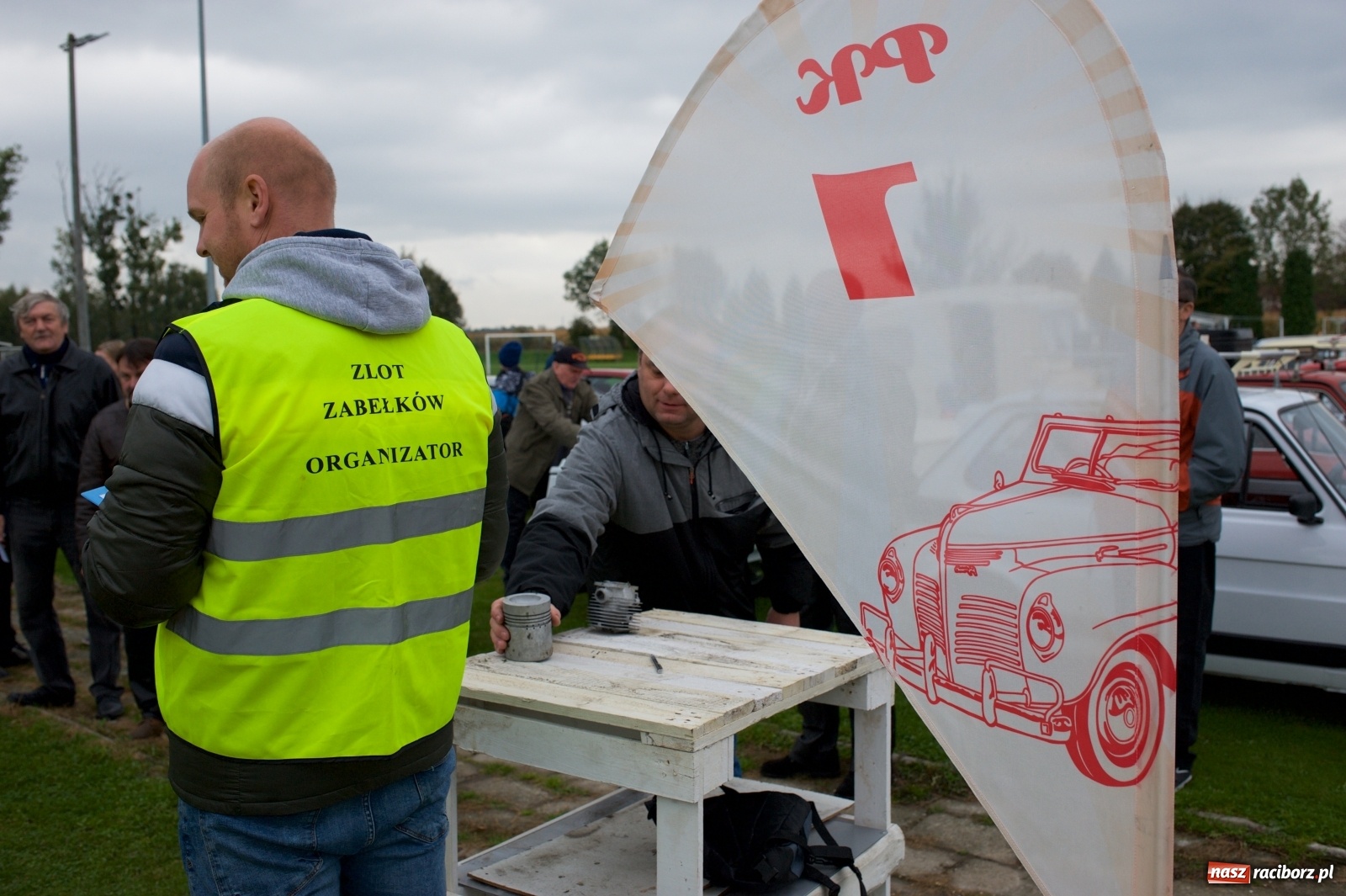 Zdjęcie w galerii na portalu naszraciborz.pl: Amerykański krążownik szos na zlocie w Zabełkowie [FOTO i WIDEO] wiadomości z regionu