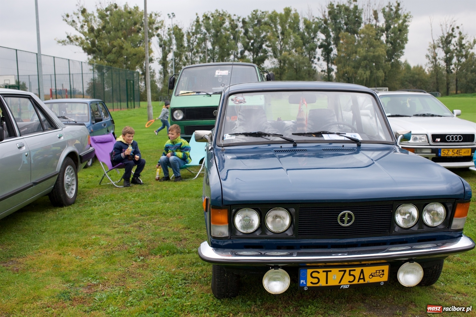 Zdjęcie w galerii na portalu naszraciborz.pl: Amerykański krążownik szos na zlocie w Zabełkowie [FOTO i WIDEO] wiadomości z regionu