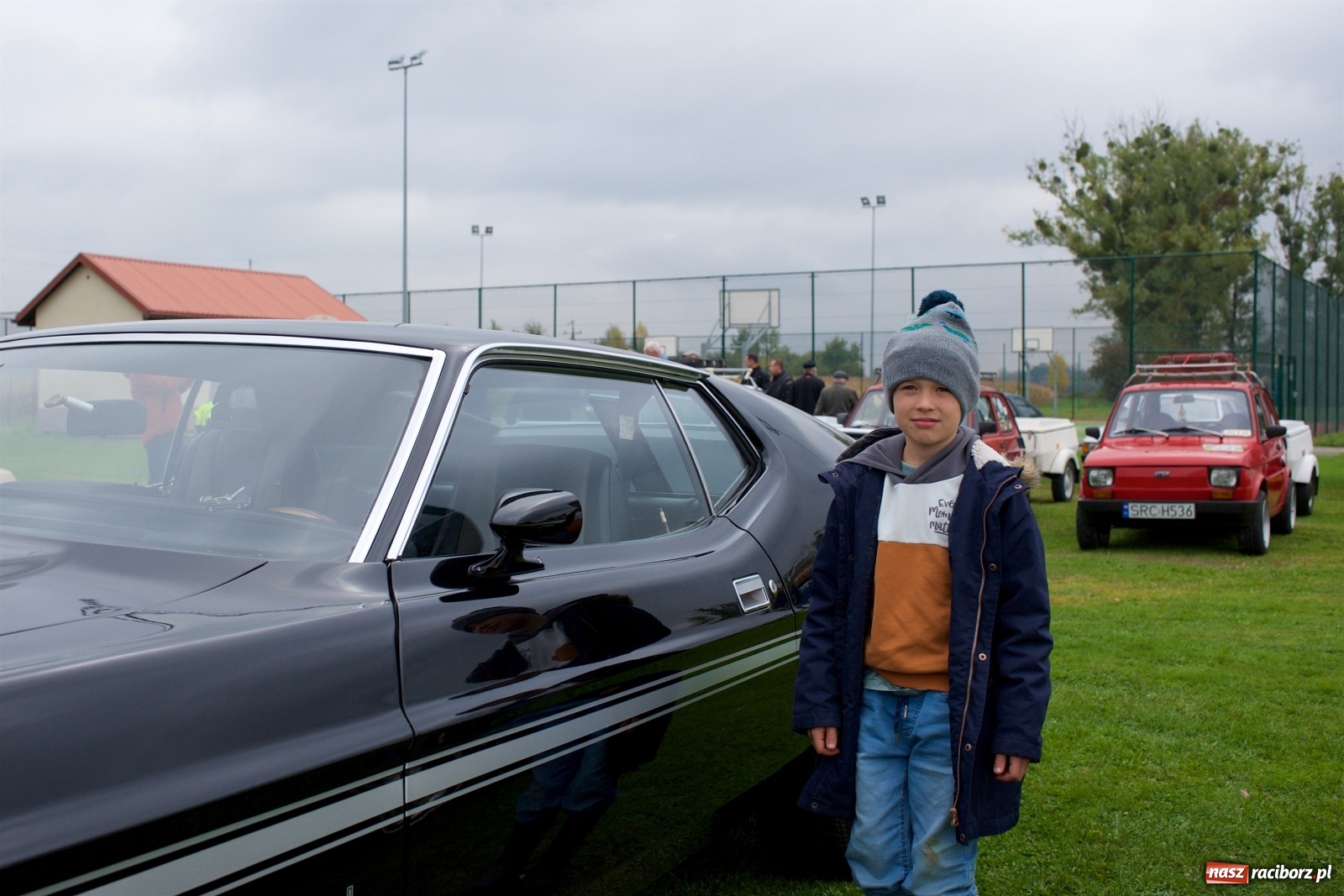 Zdjęcie w galerii na portalu naszraciborz.pl: Amerykański krążownik szos na zlocie w Zabełkowie [FOTO i WIDEO] wiadomości z regionu