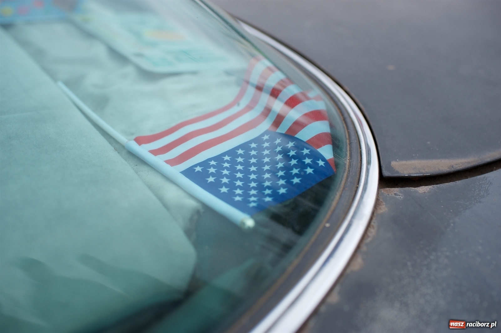 Zdjęcie w galerii na portalu naszraciborz.pl: Amerykański krążownik szos na zlocie w Zabełkowie [FOTO i WIDEO] wiadomości z regionu