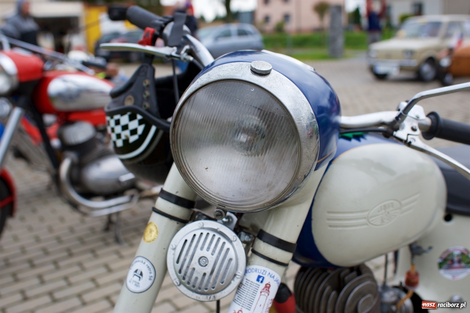 Zdjęcie w galerii na portalu naszraciborz.pl: Amerykański krążownik szos na zlocie w Zabełkowie [FOTO i WIDEO] wiadomości z regionu