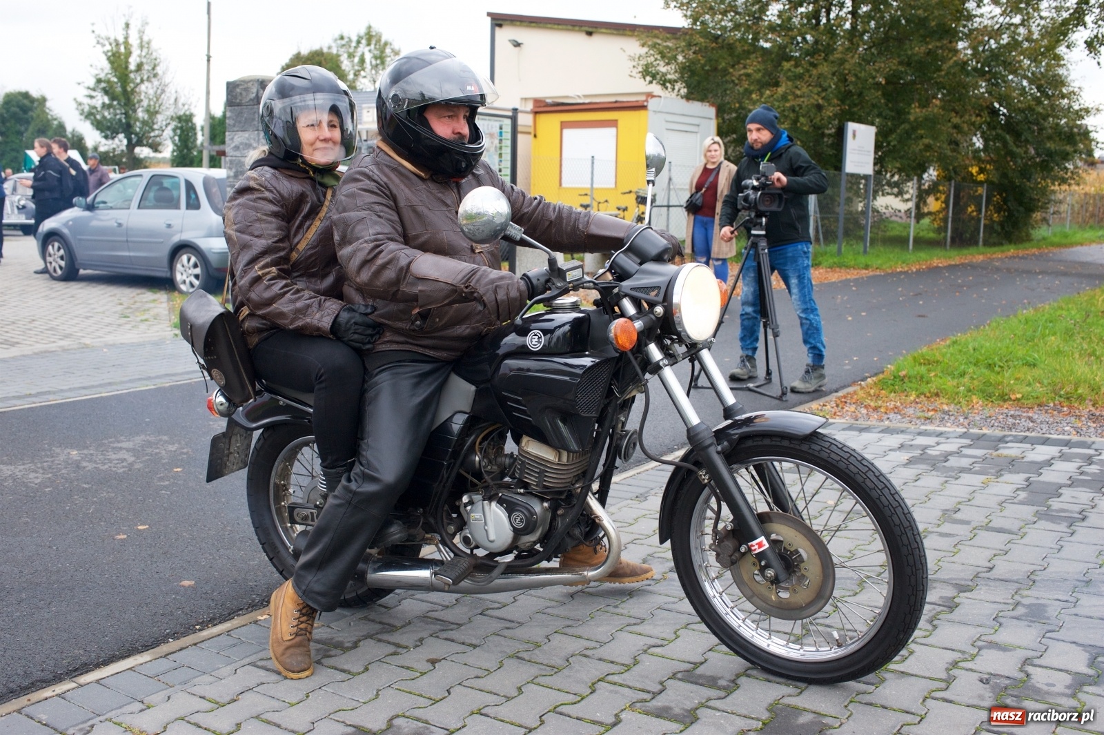 Zdjęcie w galerii na portalu naszraciborz.pl: Amerykański krążownik szos na zlocie w Zabełkowie [FOTO i WIDEO] wiadomości z regionu