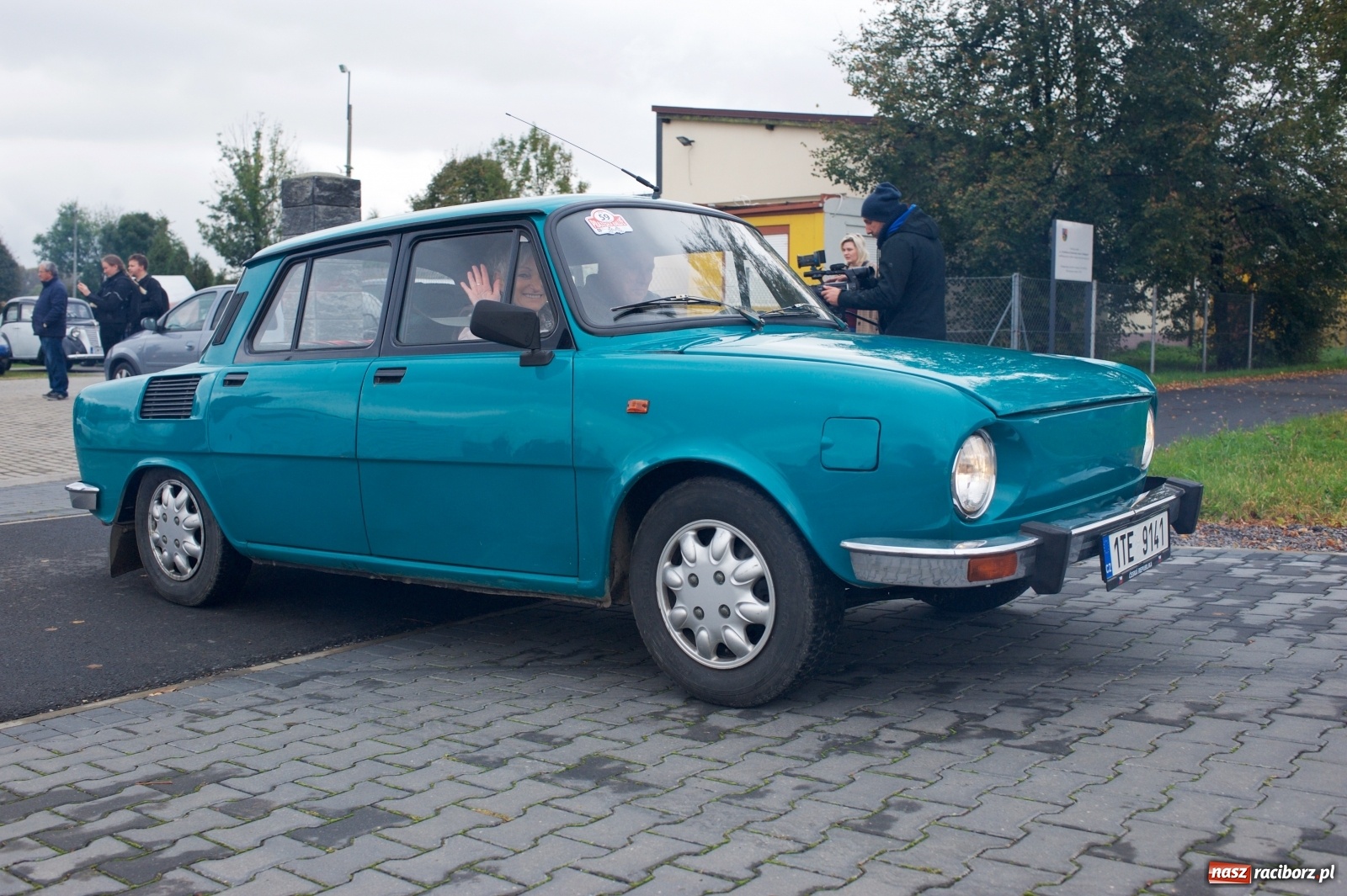 Zdjęcie w galerii na portalu naszraciborz.pl: Amerykański krążownik szos na zlocie w Zabełkowie [FOTO i WIDEO] wiadomości z regionu