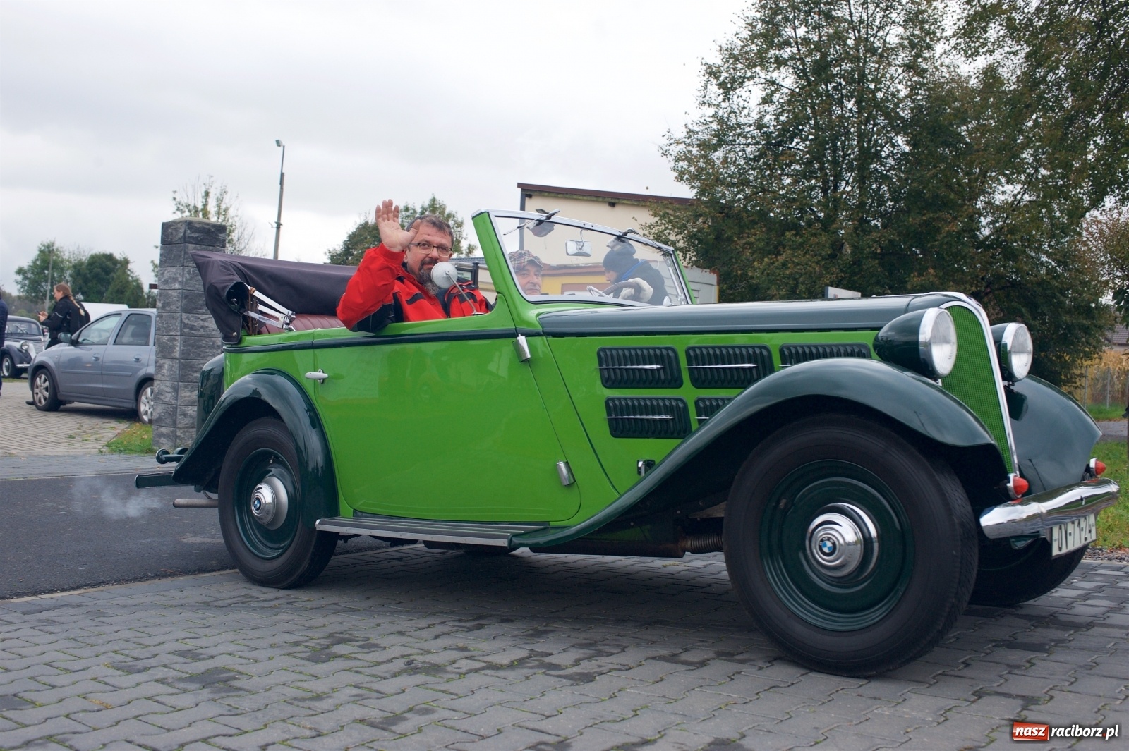 Zdjęcie w galerii na portalu naszraciborz.pl: Amerykański krążownik szos na zlocie w Zabełkowie [FOTO i WIDEO] wiadomości z regionu