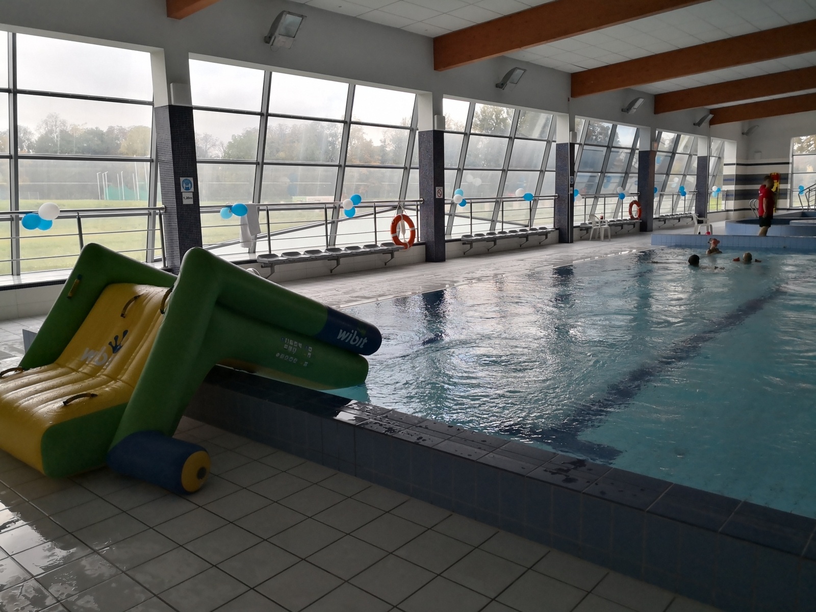 Zdjęcie w galerii na portalu naszraciborz.pl: Raciborski aquapark przy Zamkowej znów tętni życiem! wiadomości z regionu