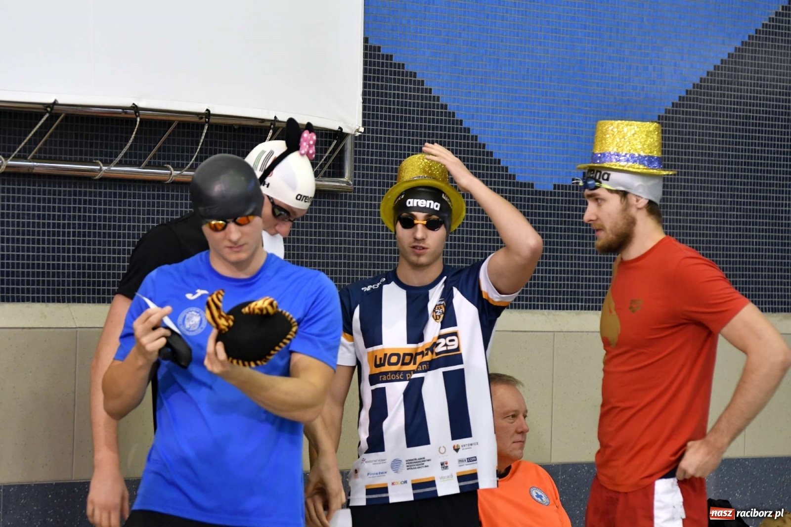 Zdjęcie w galerii na portalu naszraciborz.pl: Pływackie sprinty na pływalni ZSOMS [FOTO i WIDEO] wiadomości z regionu