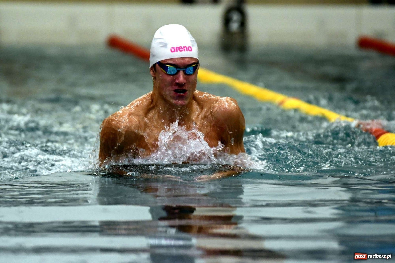 Zdjęcie w galerii na portalu naszraciborz.pl: Pływackie sprinty na pływalni ZSOMS [FOTO i WIDEO] wiadomości z regionu