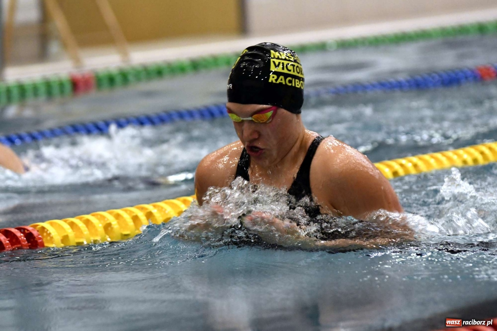 Zdjęcie w galerii na portalu naszraciborz.pl: Pływackie sprinty na pływalni ZSOMS [FOTO i WIDEO] wiadomości z regionu