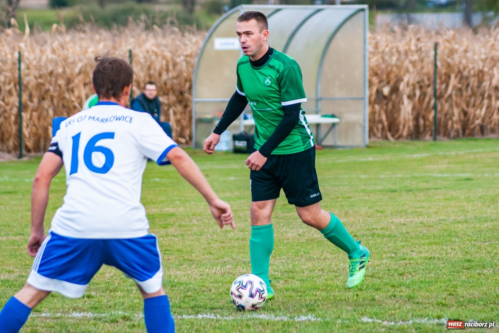 Zdjęcie w galerii na portalu naszraciborz.pl: Piłkarze Markowic zrobili prezent trenerowi [FOTO] wiadomości z regionu