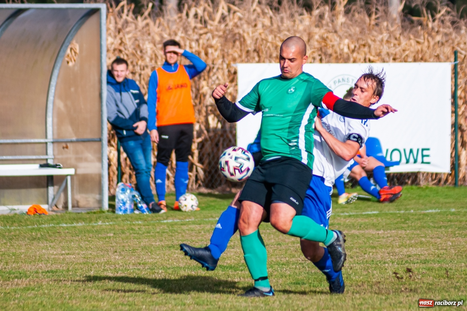 Zdjęcie w galerii na portalu naszraciborz.pl: Piłkarze Markowic zrobili prezent trenerowi [FOTO] wiadomości z regionu