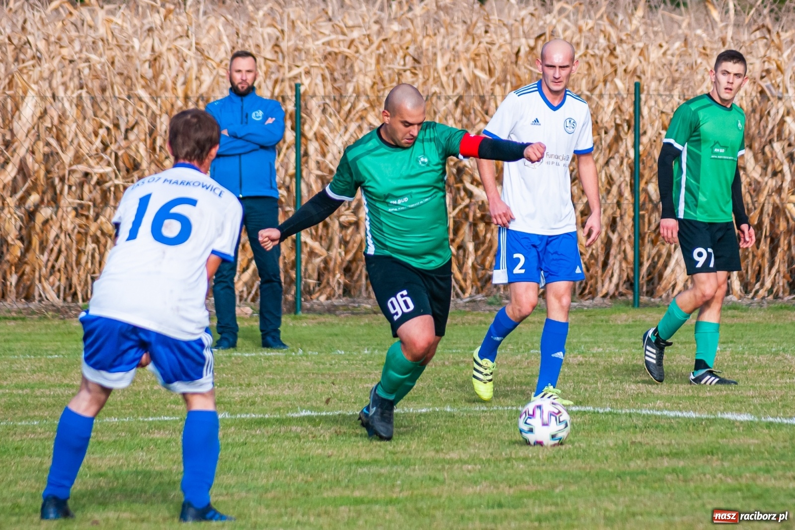 Zdjęcie w galerii na portalu naszraciborz.pl: Piłkarze Markowic zrobili prezent trenerowi [FOTO] wiadomości z regionu