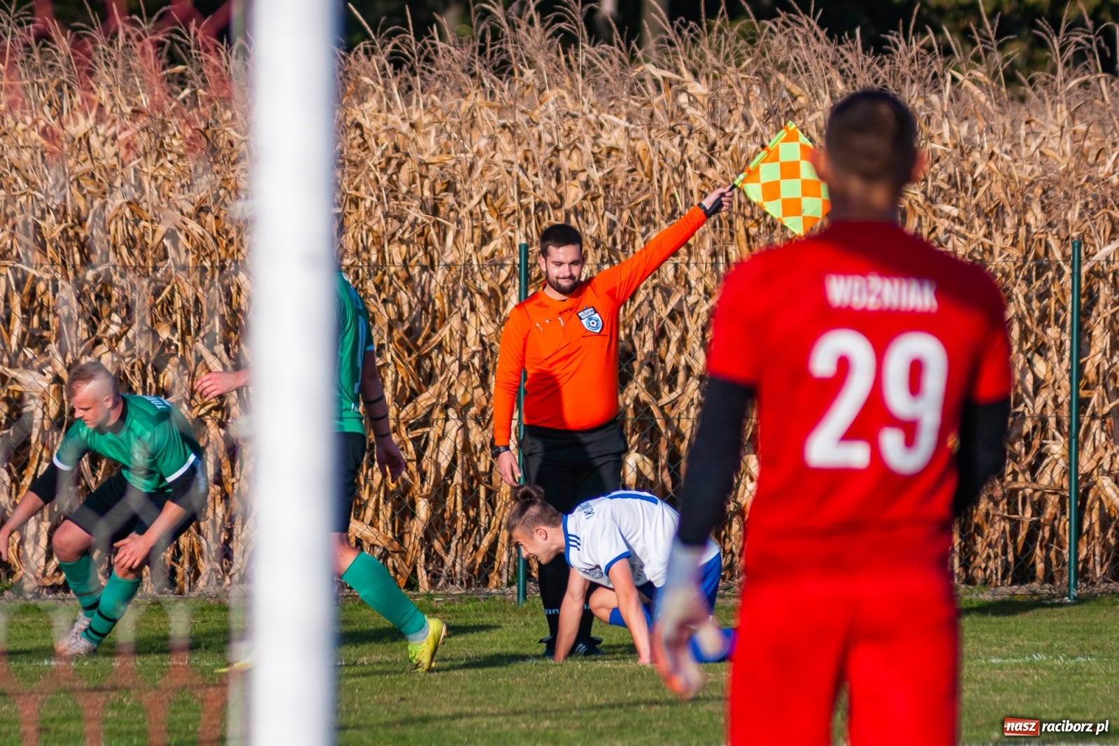 Zdjęcie w galerii na portalu naszraciborz.pl: Piłkarze Markowic zrobili prezent trenerowi [FOTO] wiadomości z regionu