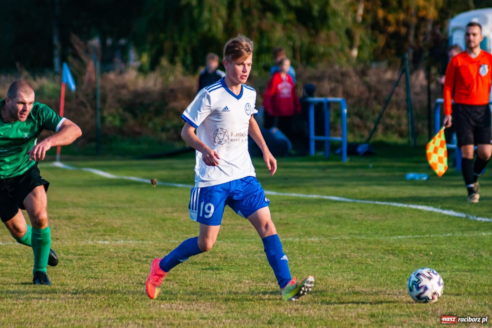 Zdjęcie w galerii na portalu naszraciborz.pl: Piłkarze Markowic zrobili prezent trenerowi [FOTO] wiadomości z regionu
