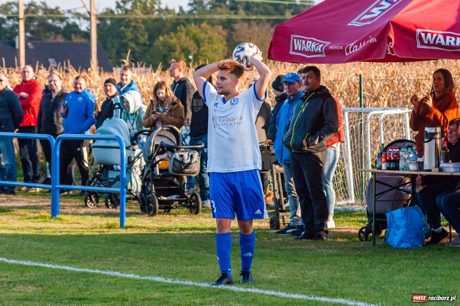Zdjęcie w galerii na portalu naszraciborz.pl: Piłkarze Markowic zrobili prezent trenerowi [FOTO] wiadomości z regionu
