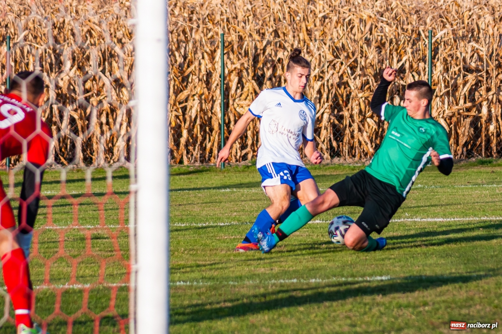 Zdjęcie w galerii na portalu naszraciborz.pl: Piłkarze Markowic zrobili prezent trenerowi [FOTO] wiadomości z regionu