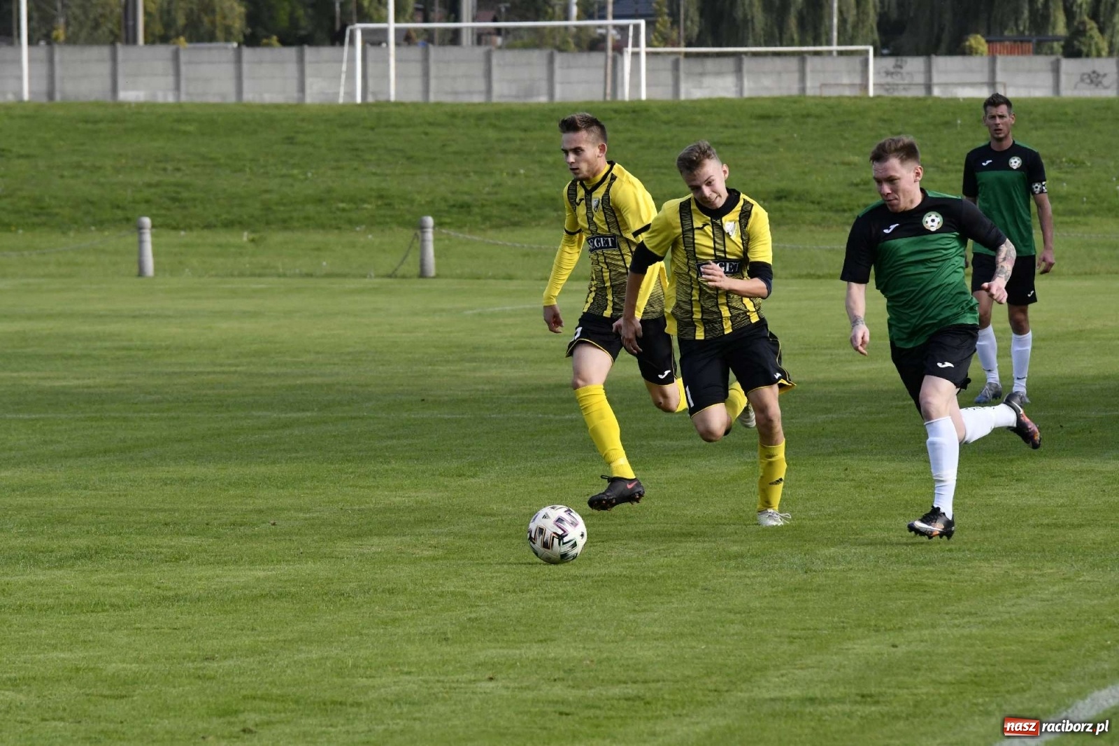 Zdjęcie w galerii na portalu naszraciborz.pl: Tworków dominował na boisku w Lubomi [FOTO i WIDEO] wiadomości z regionu