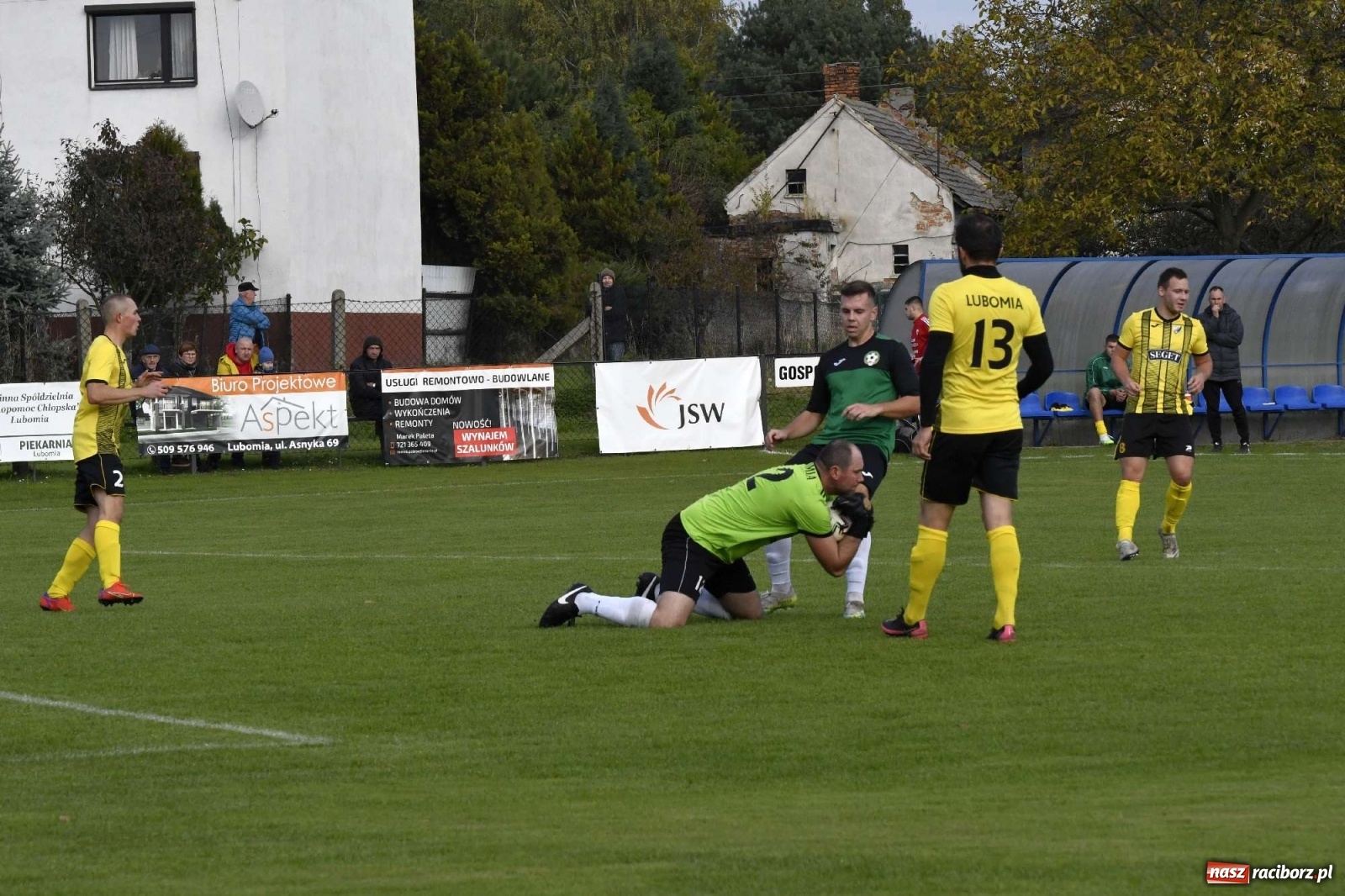 Zdjęcie w galerii na portalu naszraciborz.pl: Tworków dominował na boisku w Lubomi [FOTO i WIDEO] wiadomości z regionu
