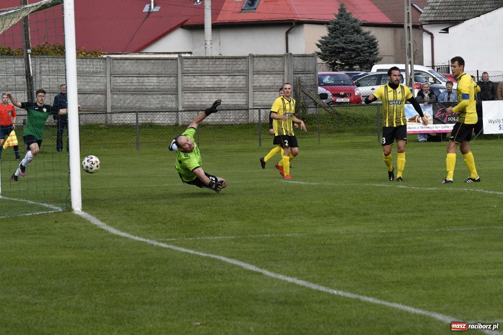 Zdjęcie w galerii na portalu naszraciborz.pl: Tworków dominował na boisku w Lubomi [FOTO i WIDEO] wiadomości z regionu
