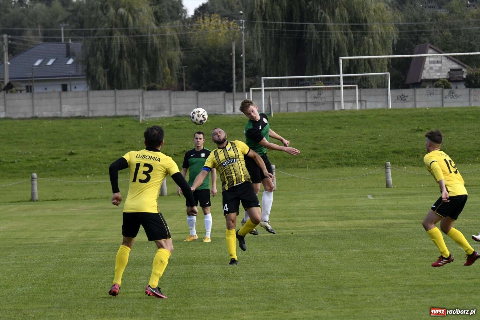 Zdjęcie w galerii na portalu naszraciborz.pl: Tworków dominował na boisku w Lubomi [FOTO i WIDEO] wiadomości z regionu
