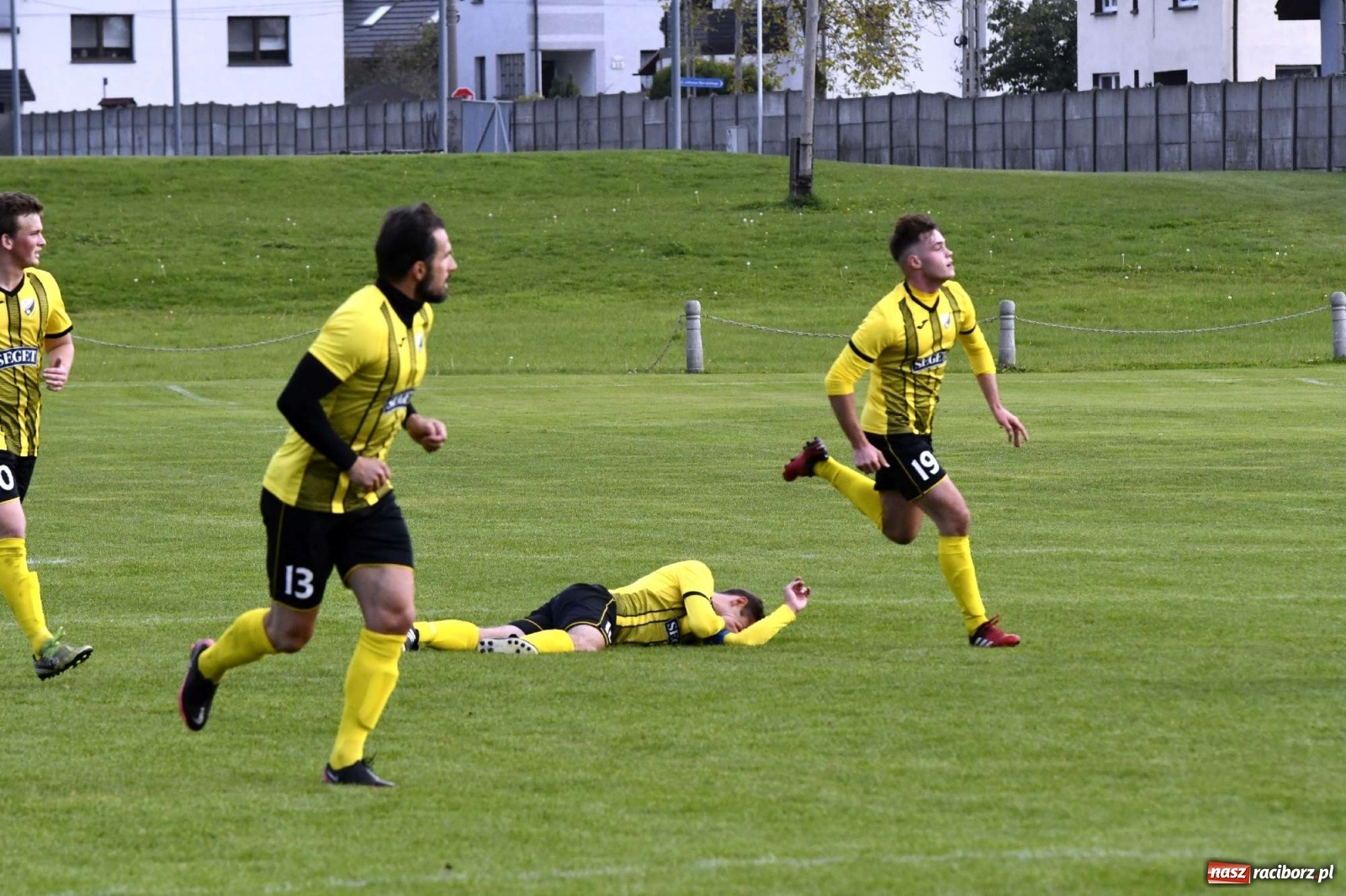 Zdjęcie w galerii na portalu naszraciborz.pl: Tworków dominował na boisku w Lubomi [FOTO i WIDEO] wiadomości z regionu