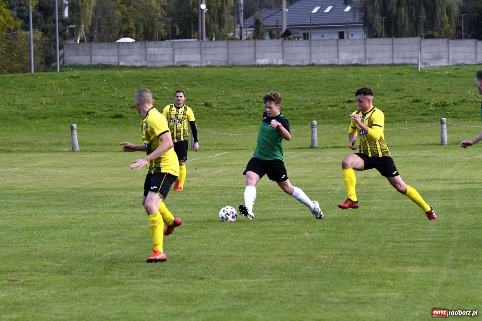 Zdjęcie w galerii na portalu naszraciborz.pl: Tworków dominował na boisku w Lubomi [FOTO i WIDEO] wiadomości z regionu