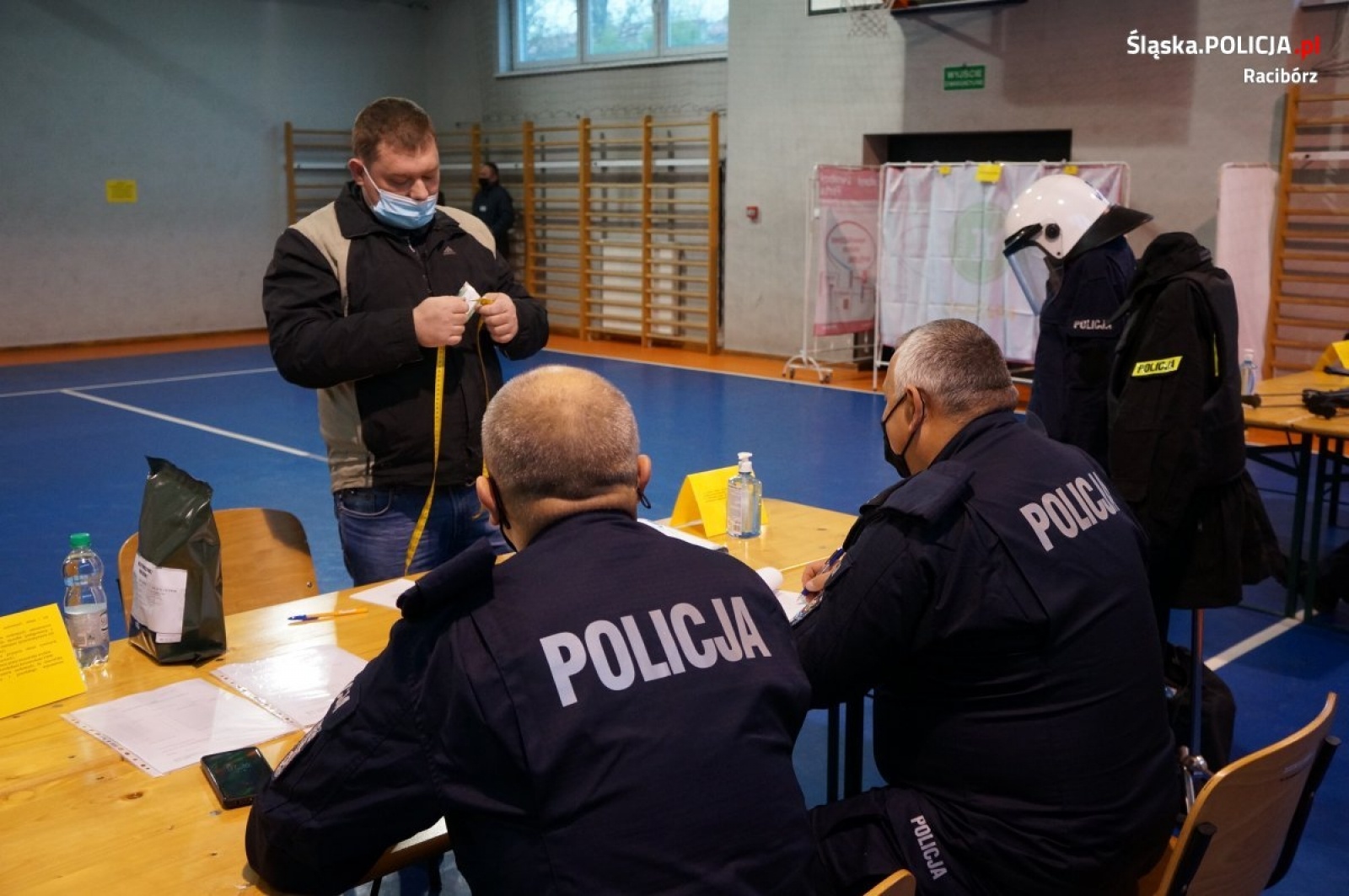 Zdjęcie w galerii na portalu naszraciborz.pl: EGIDA-21. Komenda policji w Raciborzu przeznaczona militaryzacji! Rezerwiści wezwani na ćwiczenia wiadomości z regionu