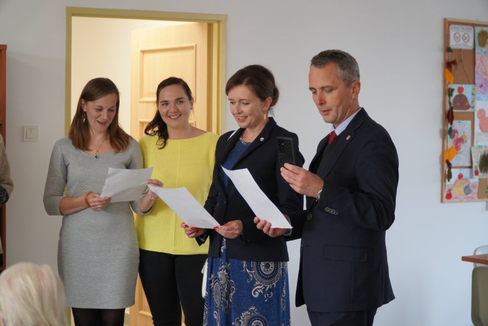 Zdjęcie w galerii na portalu naszraciborz.pl: Senatorsko-prezydencka wizyta w Dziennym Domu Pomocy Społecznej [FOTO] wiadomości z regionu