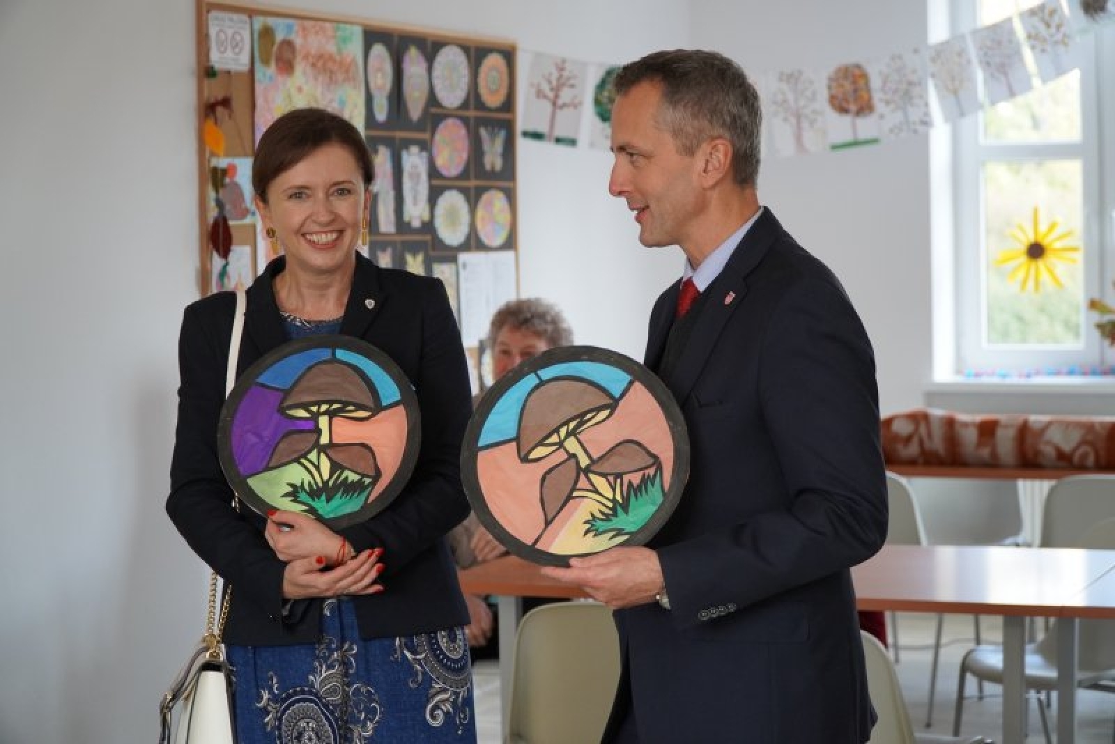 Zdjęcie w galerii na portalu naszraciborz.pl: Senatorsko-prezydencka wizyta w Dziennym Domu Pomocy Społecznej [FOTO] wiadomości z regionu