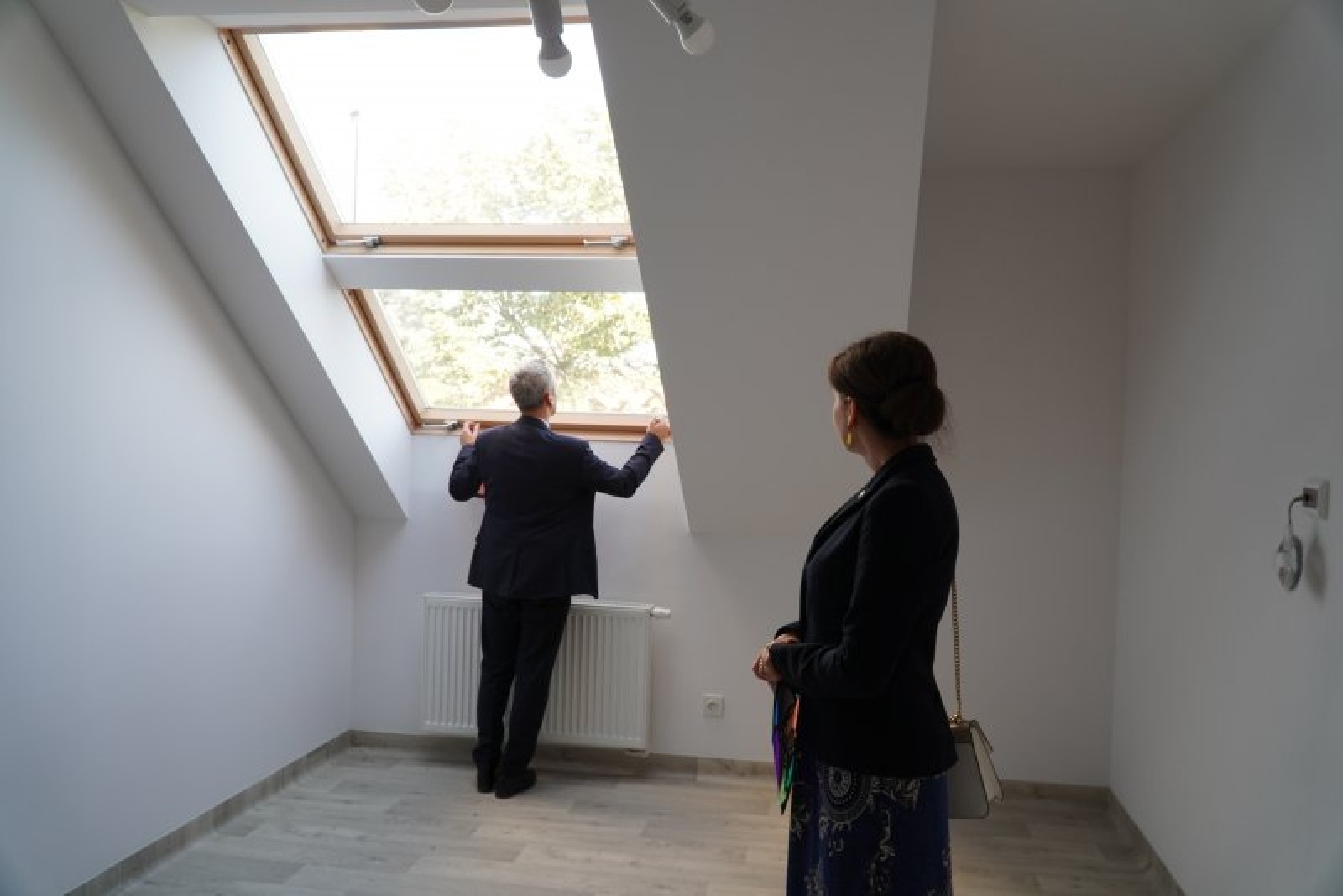 Zdjęcie w galerii na portalu naszraciborz.pl: Senatorsko-prezydencka wizyta w Dziennym Domu Pomocy Społecznej [FOTO] wiadomości z regionu