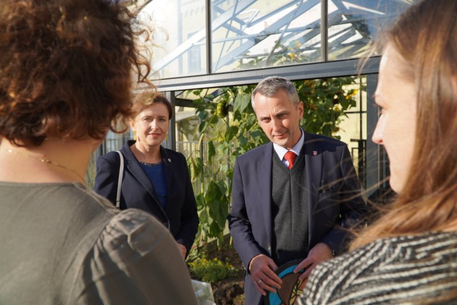 Zdjęcie w galerii na portalu naszraciborz.pl: Senatorsko-prezydencka wizyta w Dziennym Domu Pomocy Społecznej [FOTO] wiadomości z regionu