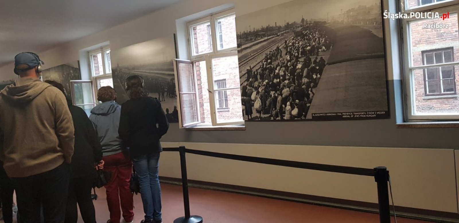 Zdjęcie w galerii na portalu naszraciborz.pl: Raciborscy policjanci i uczniowie przeciw mowie nienawiści wiadomości z regionu