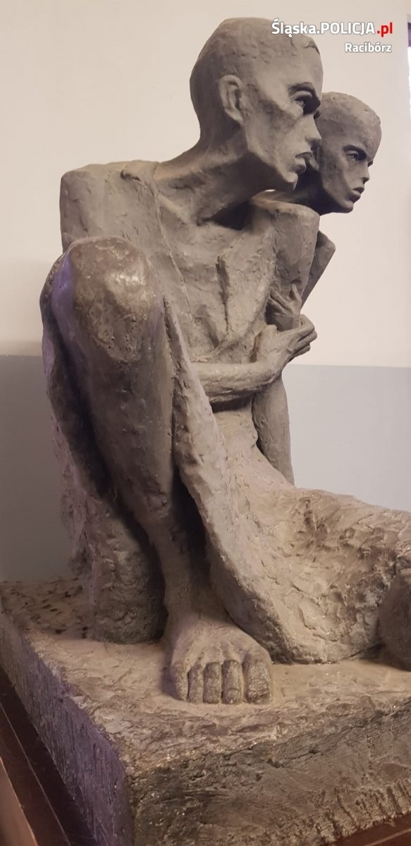 Zdjęcie w galerii na portalu naszraciborz.pl: Raciborscy policjanci i uczniowie przeciw mowie nienawiści wiadomości z regionu