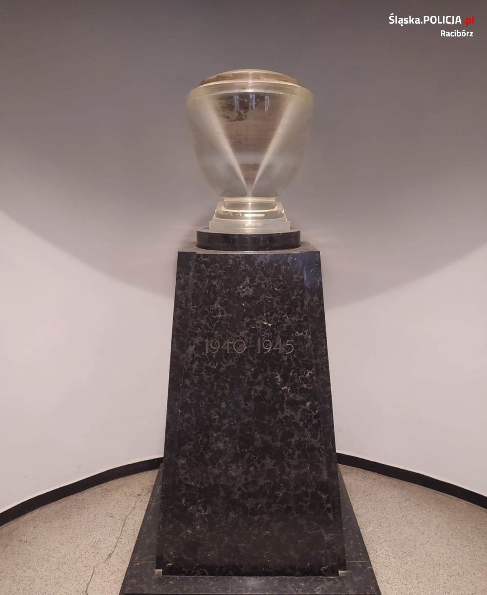 Zdjęcie w galerii na portalu naszraciborz.pl: Raciborscy policjanci i uczniowie przeciw mowie nienawiści wiadomości z regionu