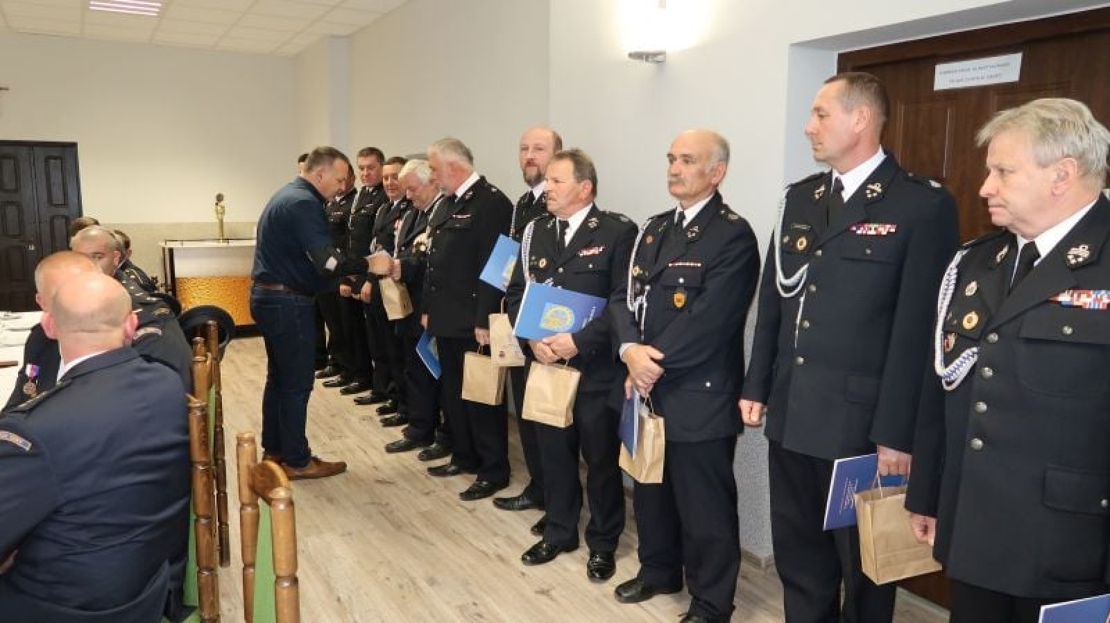 Zdjęcie w galerii na portalu naszraciborz.pl: Strażacy z gm. Kuźnia Raciborska już po gminnym zjeździe wiadomości z regionu