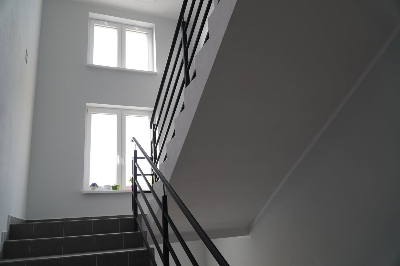 Zdjęcie w galerii na portalu naszraciborz.pl: Tak dziś wyglądają wnętrza dawnej komendy przy pl. Wolności wiadomości z regionu