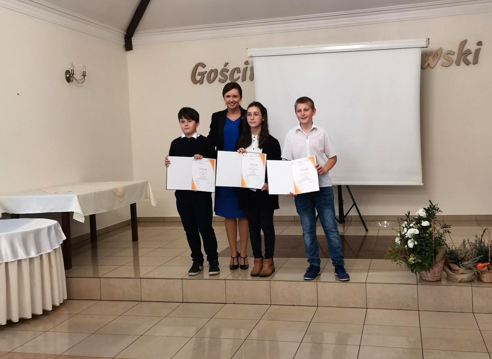 Zdjęcie w galerii na portalu naszraciborz.pl: Sukcesy uczniów z Rudnika w konkursie senackim List do taty wiadomości z regionu