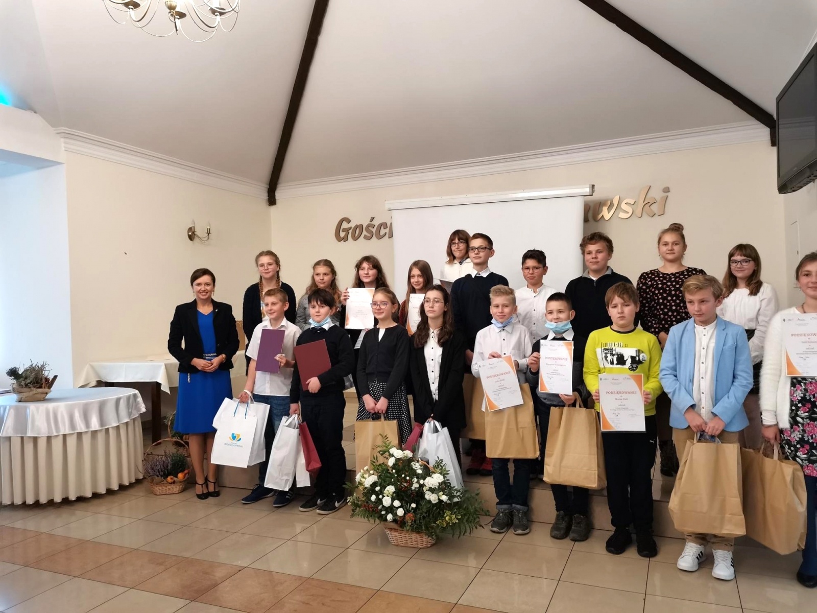 Zdjęcie w galerii na portalu naszraciborz.pl: Sukcesy uczniów z Rudnika w konkursie senackim List do taty wiadomości z regionu